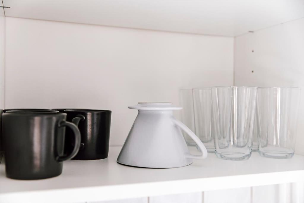 Komplett Neu: 2-Zi Zentral Im Altbau. 24H-Checkin Kiel Extérieur photo