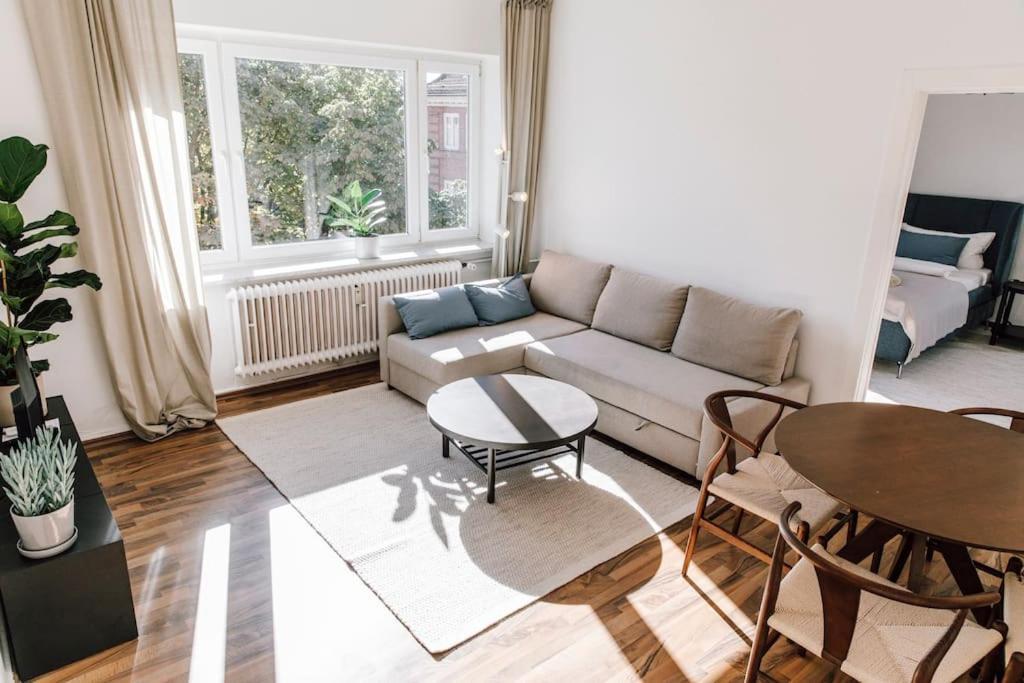 Komplett Neu: 2-Zi Zentral Im Altbau. 24H-Checkin Kiel Extérieur photo